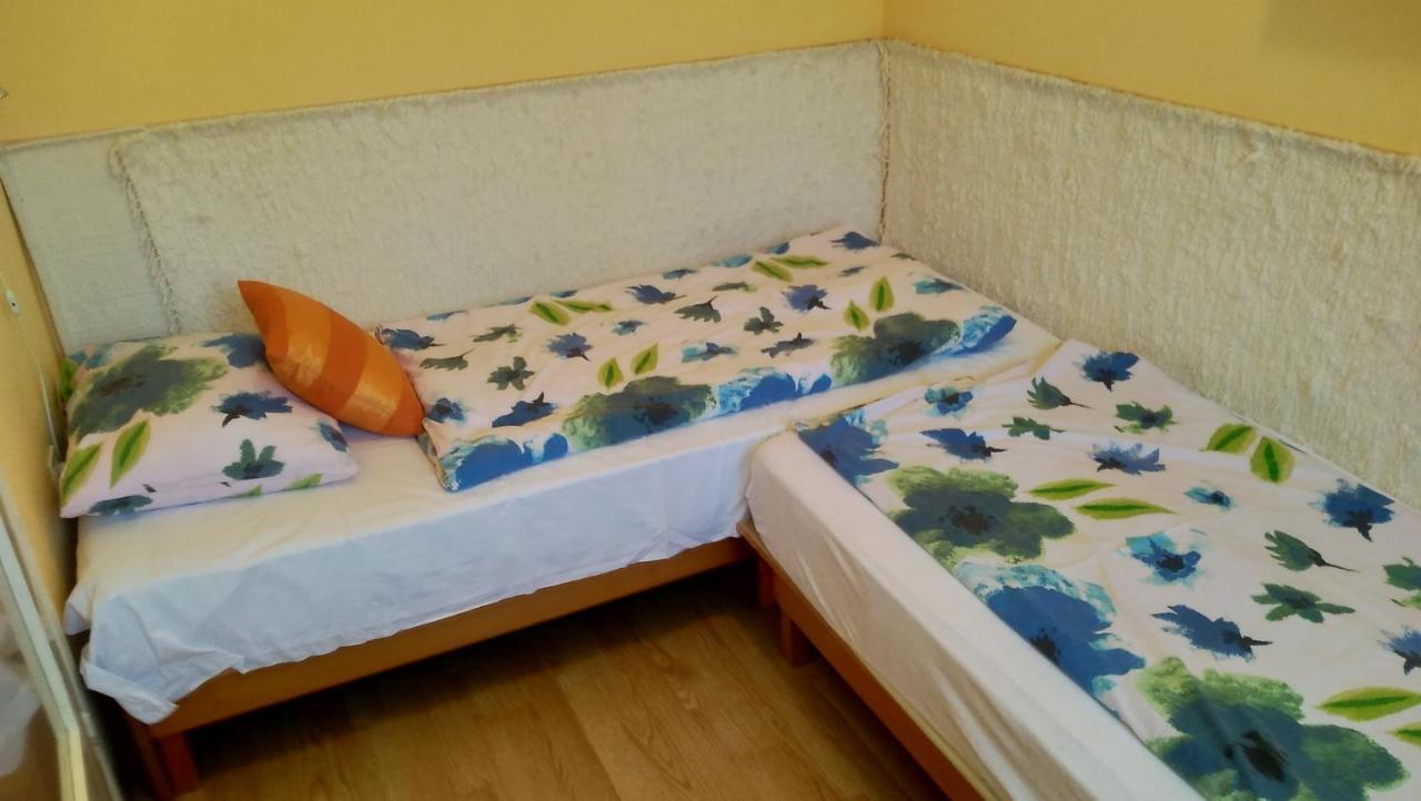 Candy Apartman Siófok Buitenkant foto